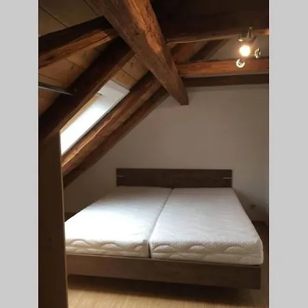 Gemutliche Dachgeschosswohnung Mit Traumausblick Apartman *